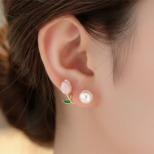Pearl Leaf Stud